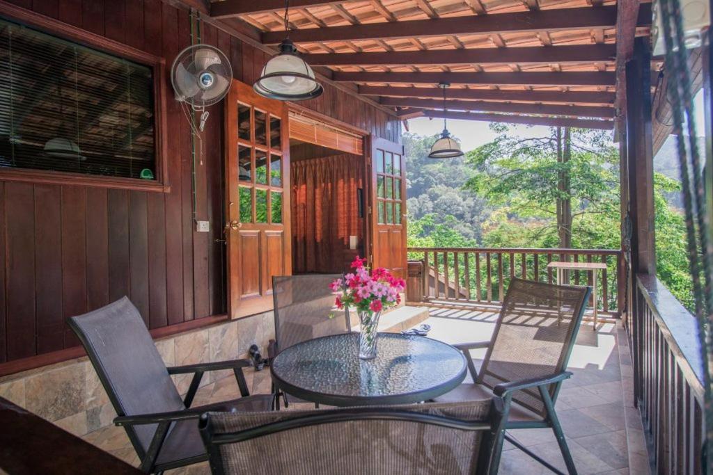 De Serenity - Exclusive Jungle Retreat Σερεμπάν Εξωτερικό φωτογραφία