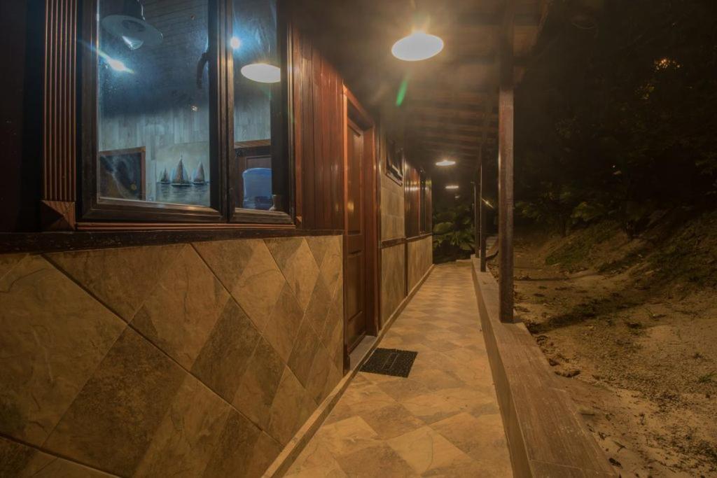 De Serenity - Exclusive Jungle Retreat Σερεμπάν Εξωτερικό φωτογραφία