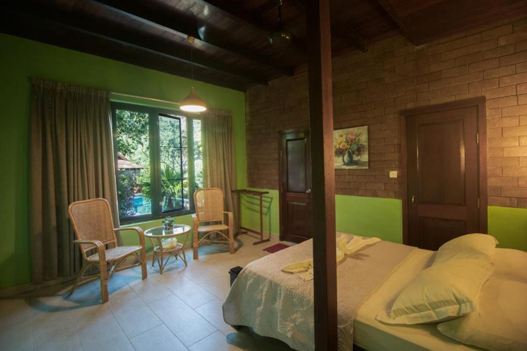 De Serenity - Exclusive Jungle Retreat Σερεμπάν Δωμάτιο φωτογραφία