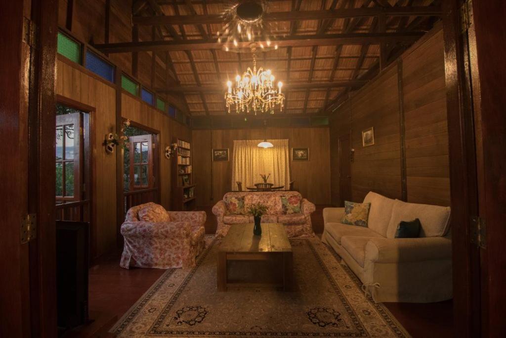 De Serenity - Exclusive Jungle Retreat Σερεμπάν Δωμάτιο φωτογραφία